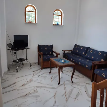Voukamvilia Apartment *