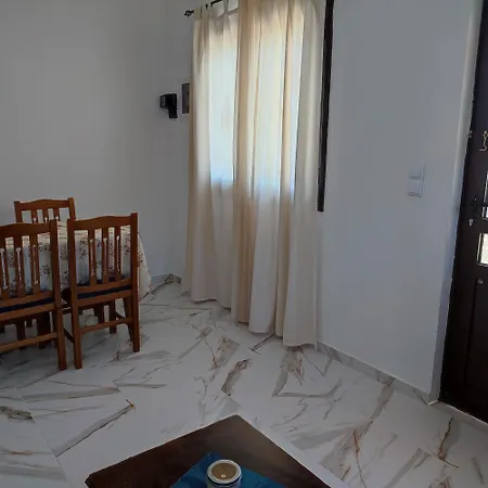 Voukamvilia Apartment Paralia Kimis