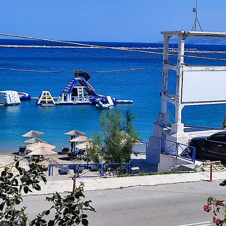 Voukamvilia * Paralia Kimis