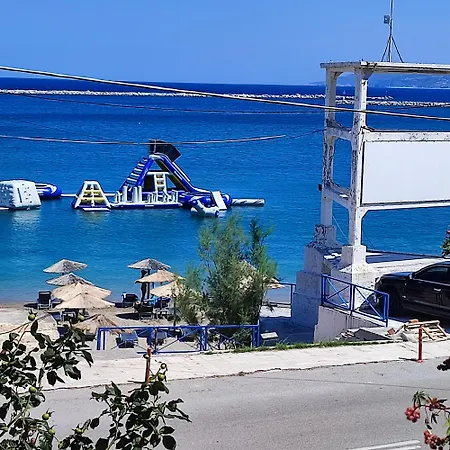Voukamvilia * Paralia Kimis