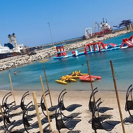 Voukamvilia * Paralia Kimis